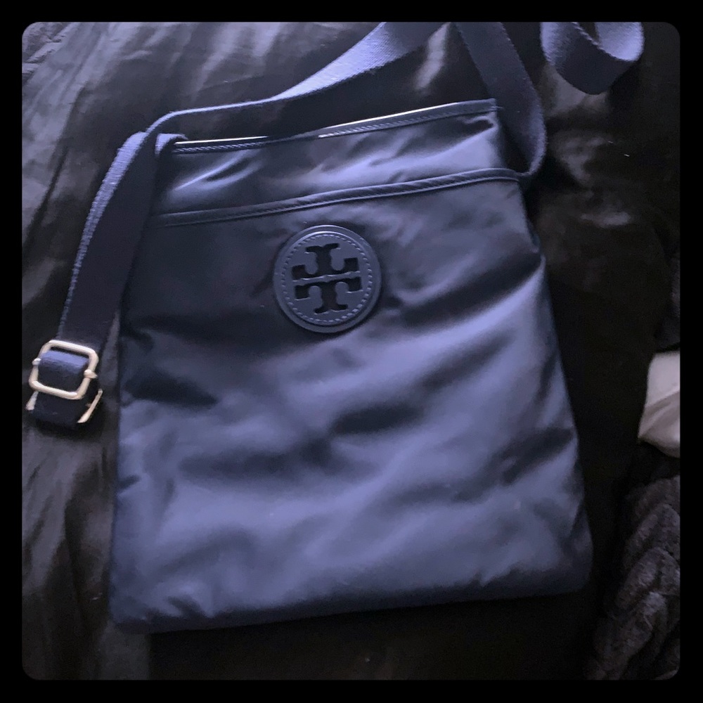 Authentic crossbody Tory Burch